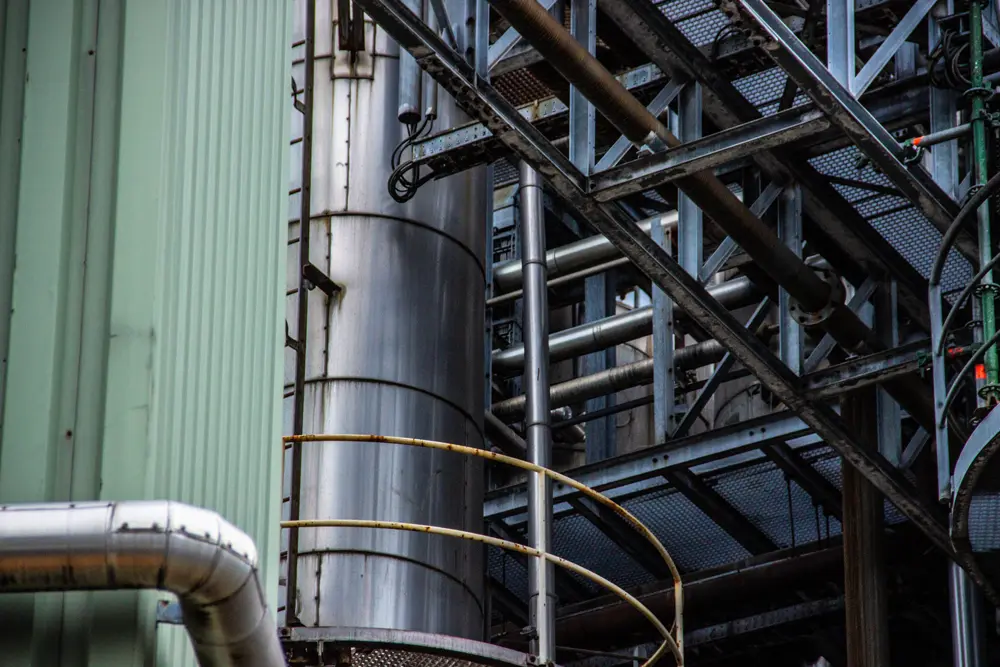 Comment communiquer efficacement sur des sujets industriels agence Initiale agence RP et communication à Paris et à Bordeaux