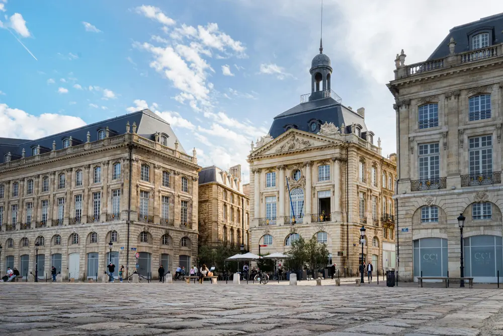Photo bordeaux lieu naisssance , agence Initiale, agence de relation presse