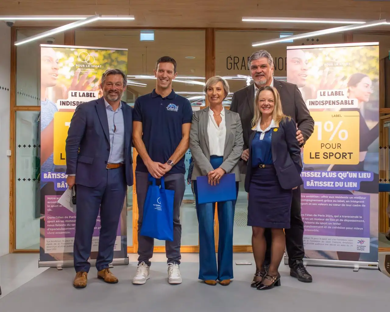 Participants réunis lors d’une cérémonie de la Fondation 1% pour le Sport au Havre